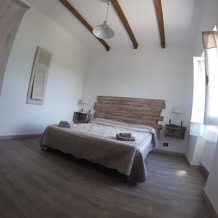 Dei Legi Alloggio per agriturismo *