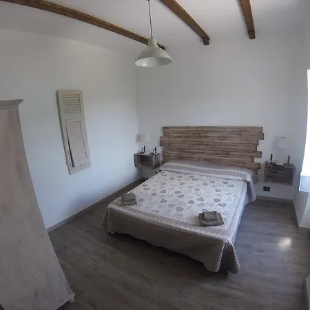 Dei Legi Alloggio per agriturismo *